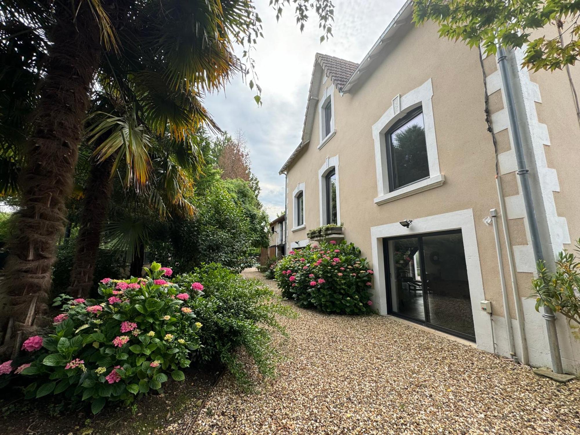 Demeure De Charme Vue Riviere Perigueux Piscine Parking Bed and Breakfast Exterior foto